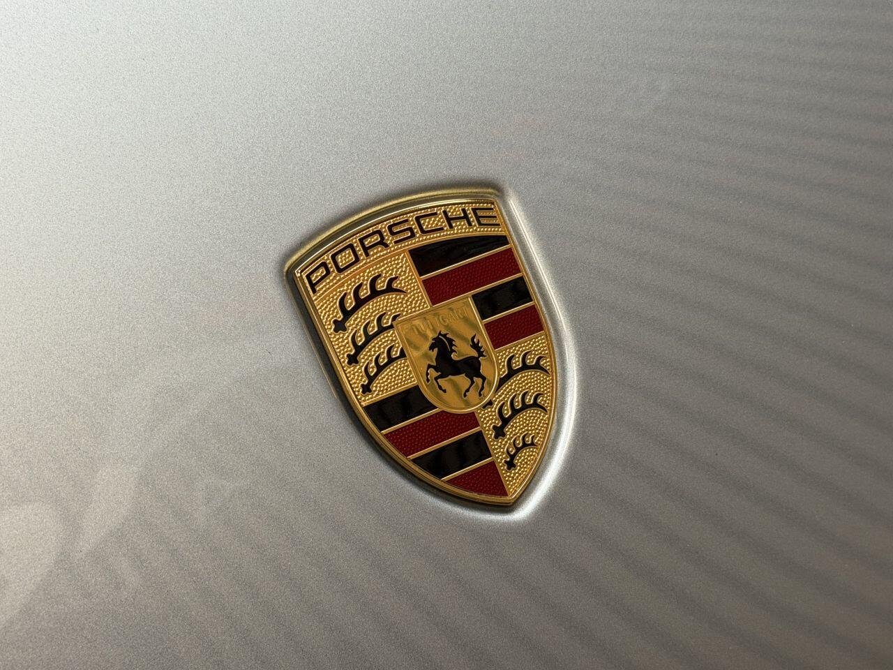 Porsche Macan view 19