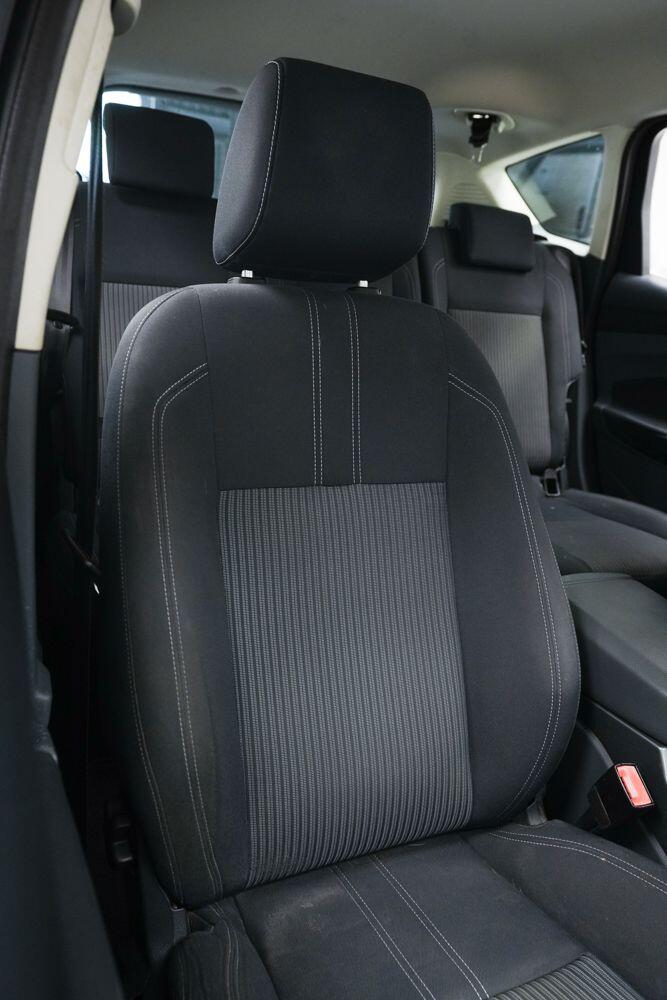 Ford C-Max view 10