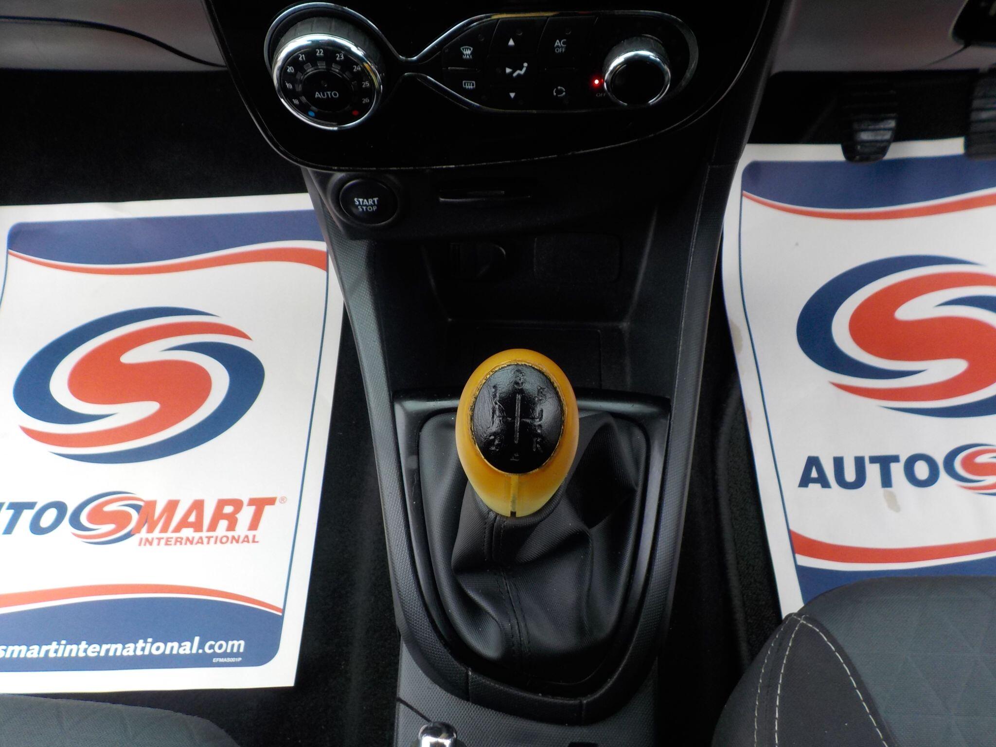 Renault Clio 1.5 dCi Dynamique S MediaNav Euro 5 (s/s) 5dr