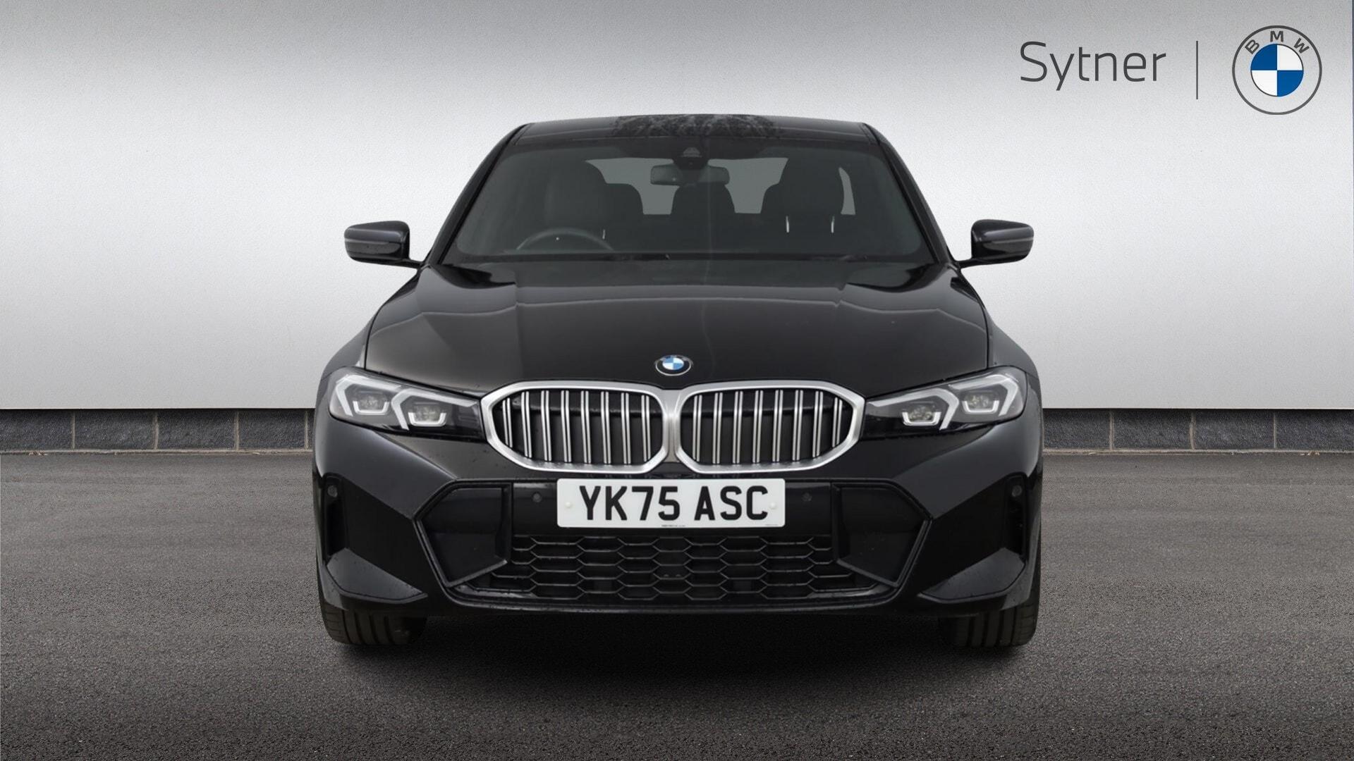 BMW 3 Series view 16