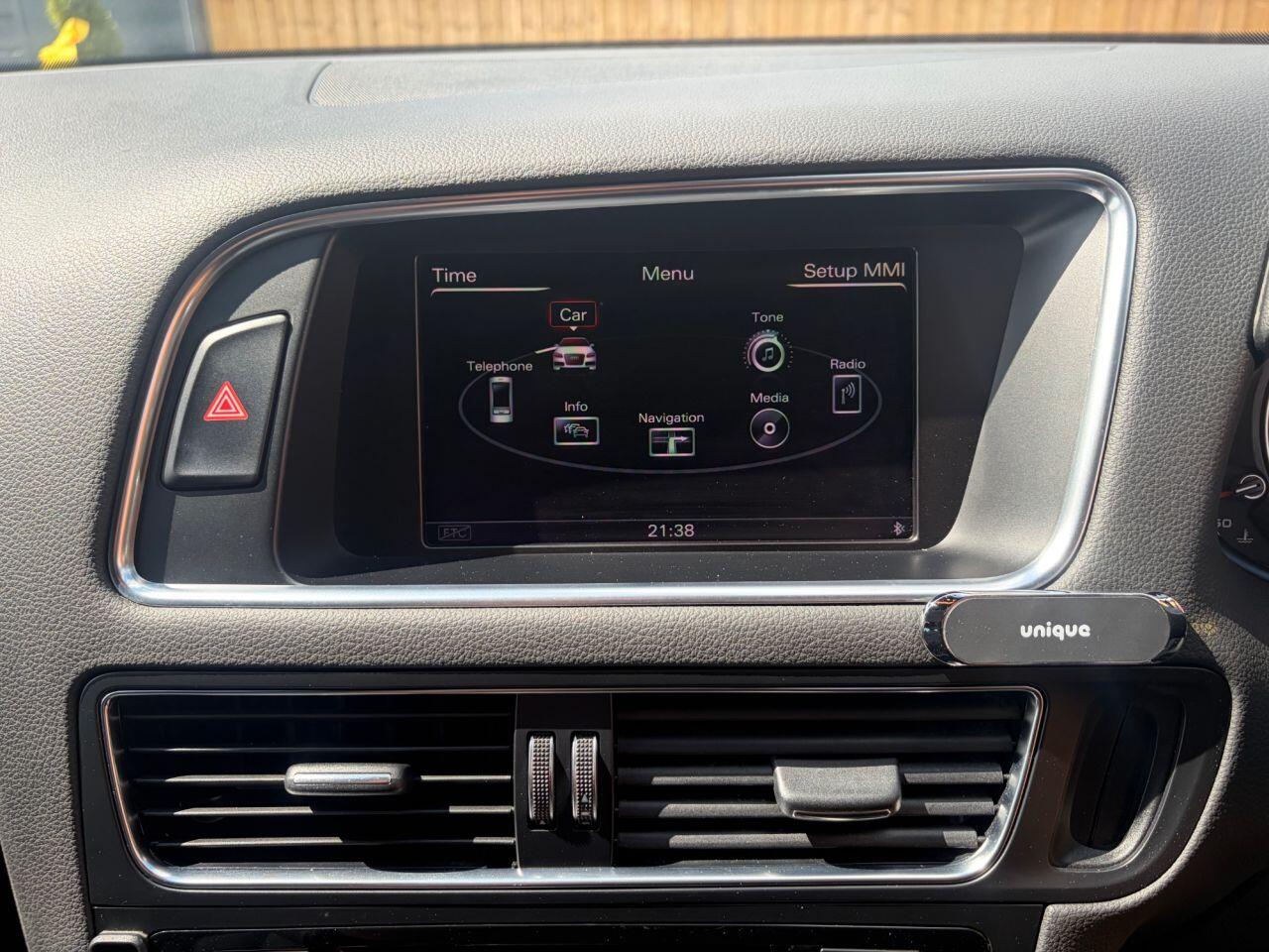 Audi Q5 view 25