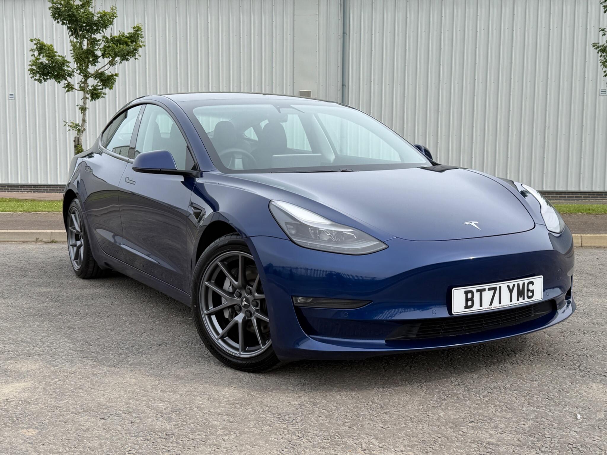 Tesla Model 3 view 24