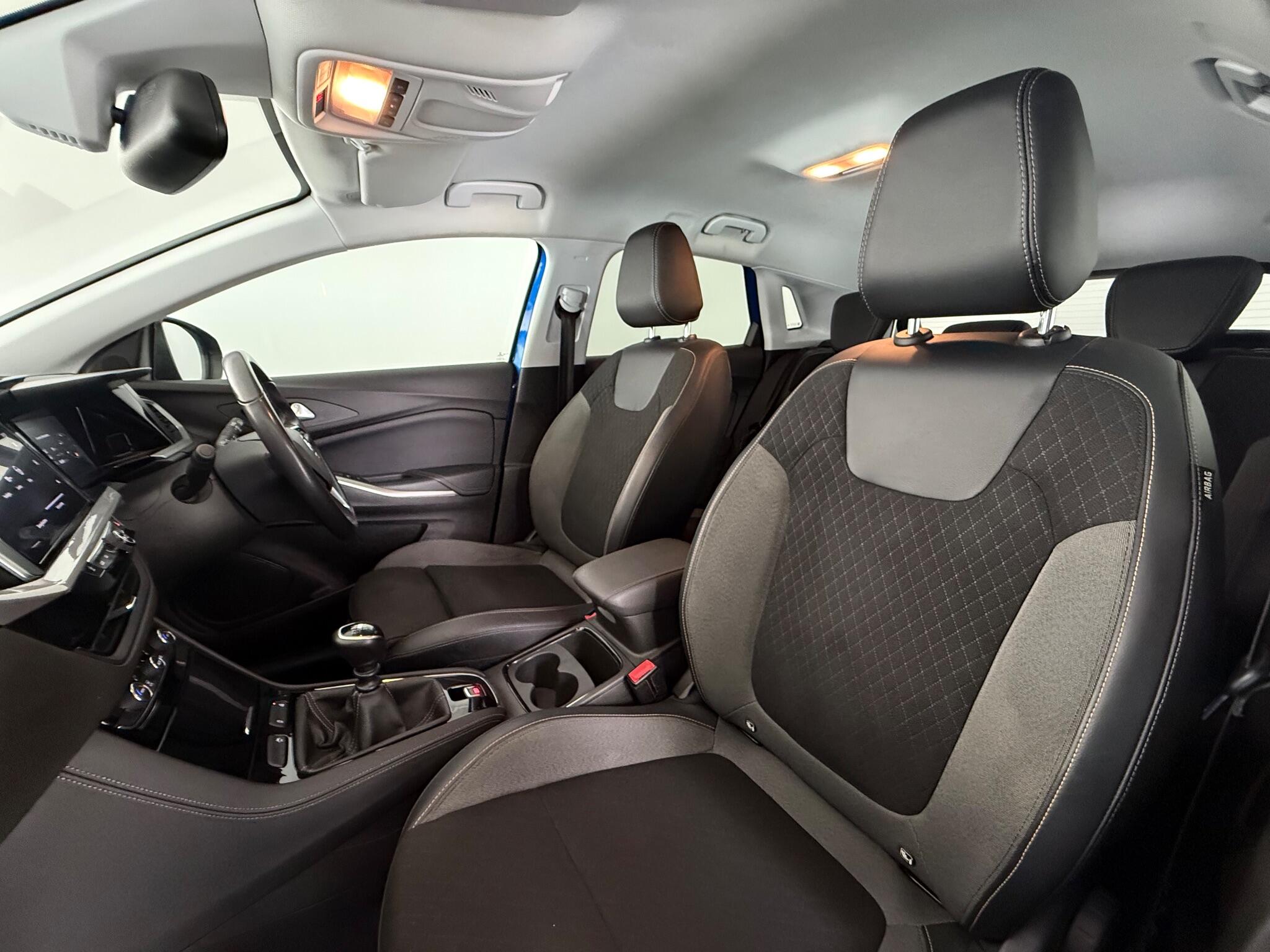 Vauxhall Grandland view 14