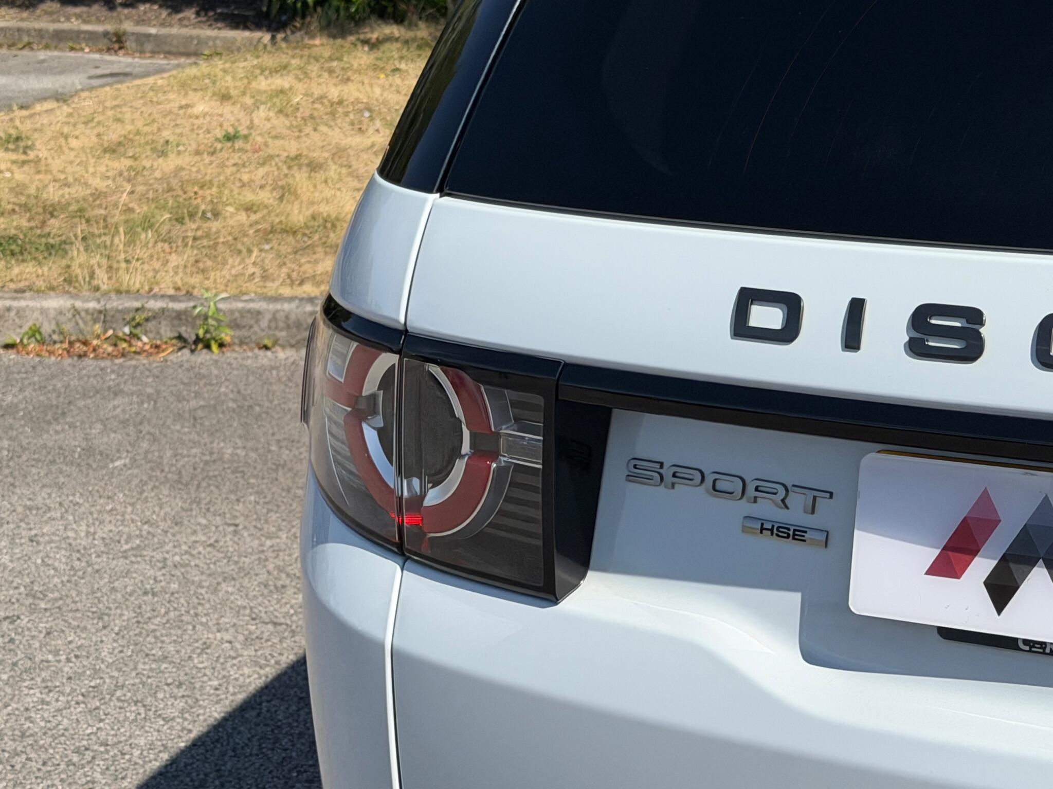 Land Rover Discovery Sport view 39