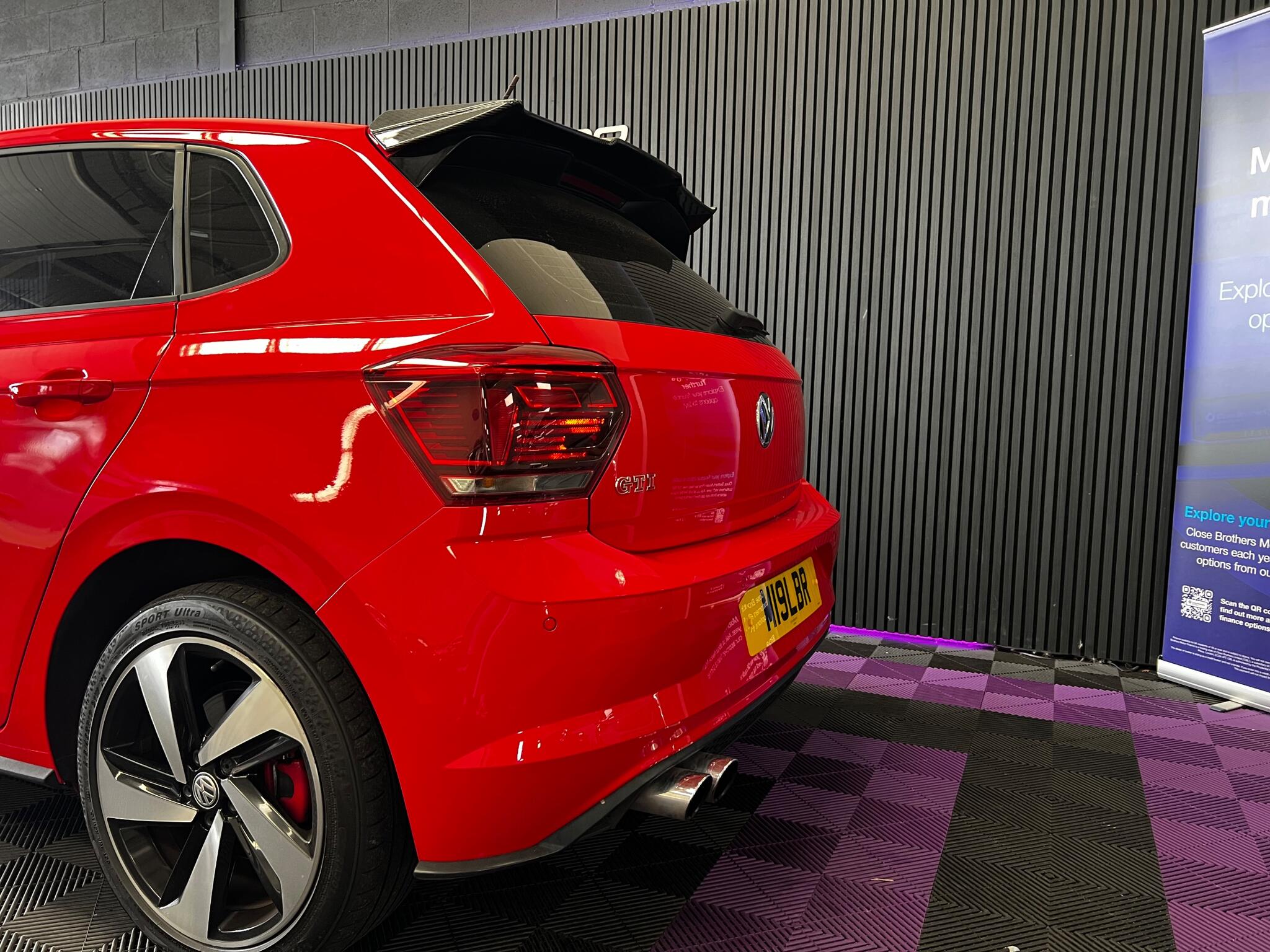 Volkswagen Polo view 2