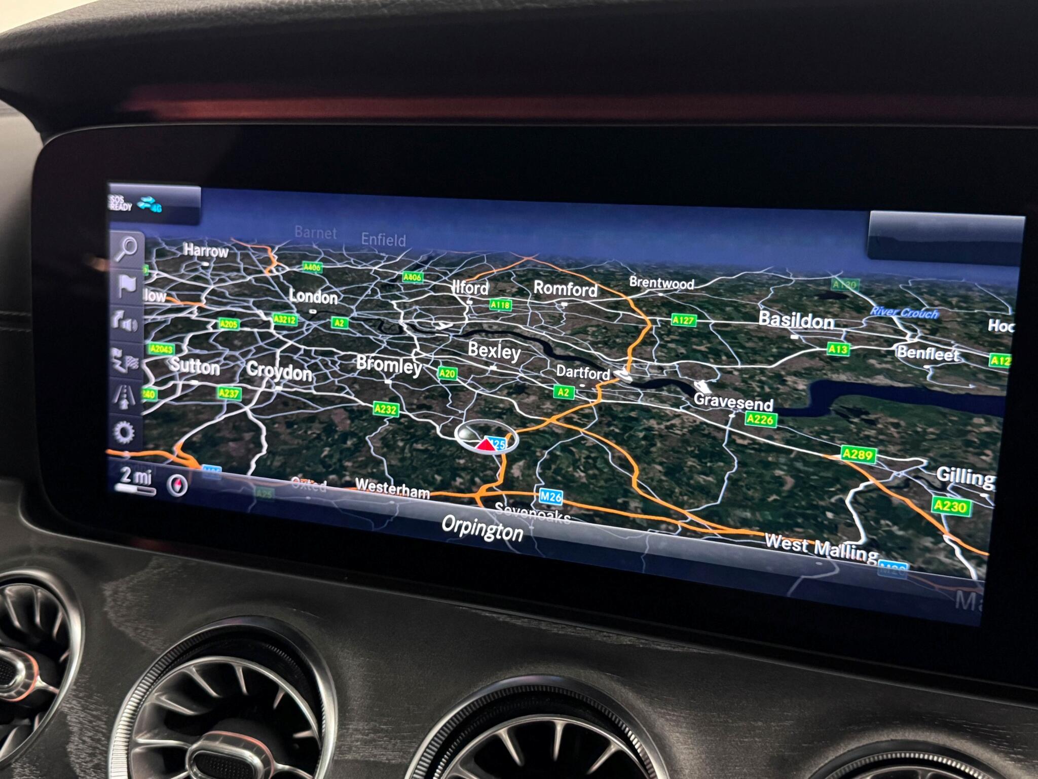 Mercedes-Benz CLS view 9
