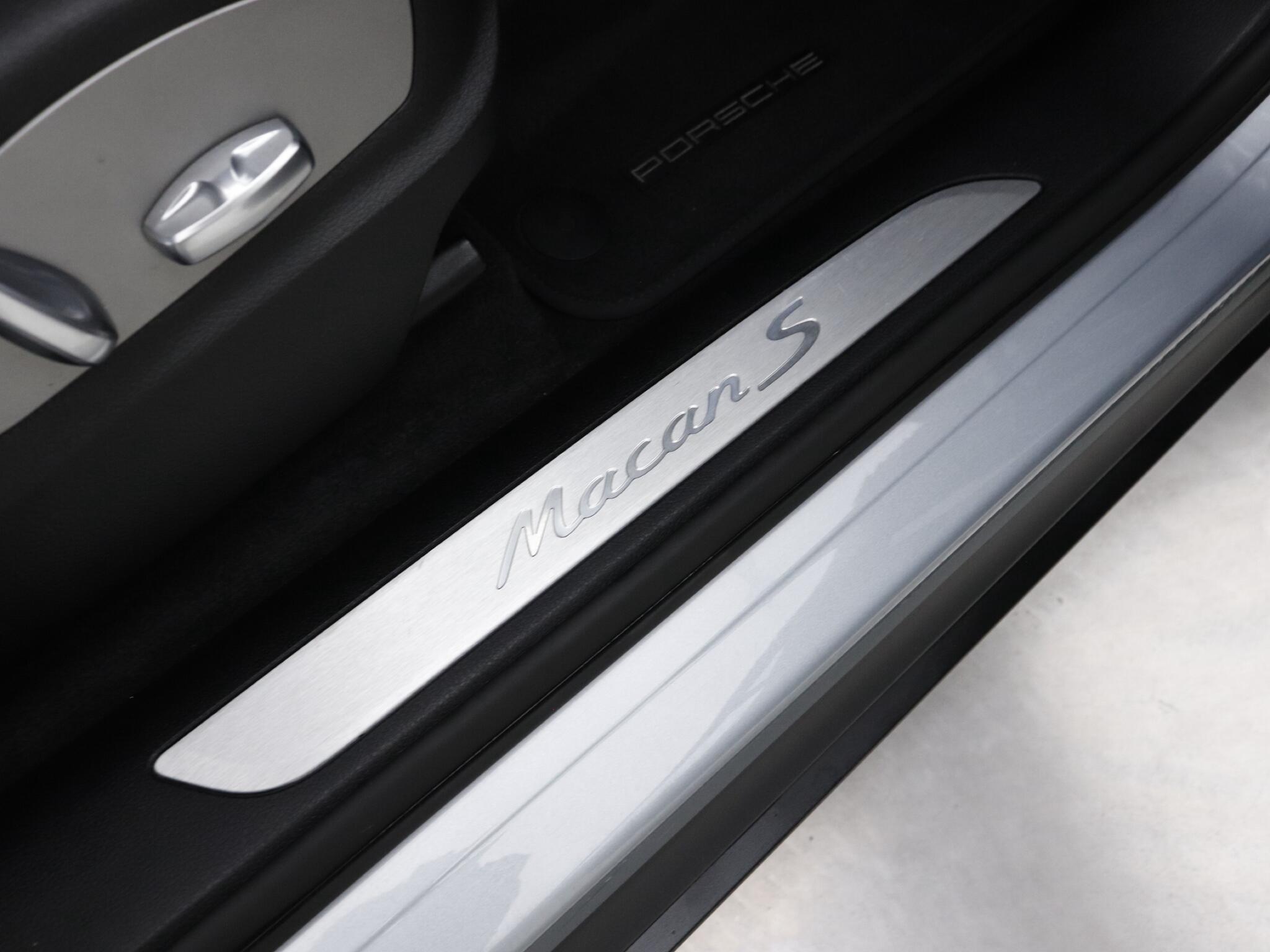 Porsche Macan view 27
