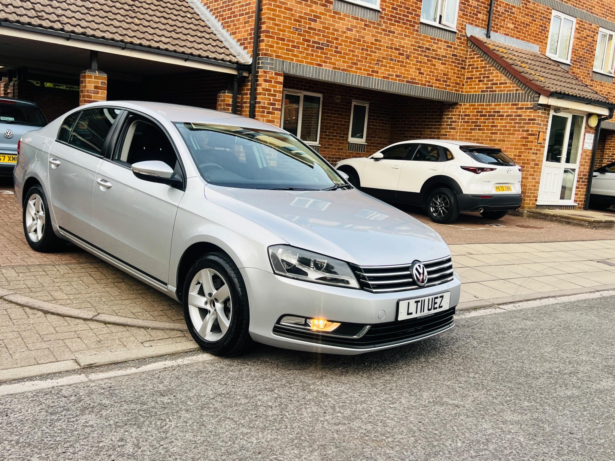 Volkswagen Passat view 9