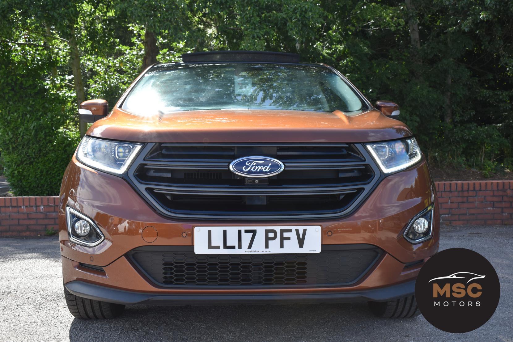 Ford Edge view 4