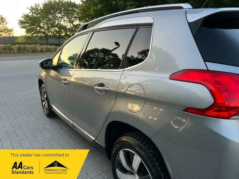 2016 Peugeot 2008 1.2 PureTech Allure Euro 6 (s/s) 5dr • 15,159 miles image 13