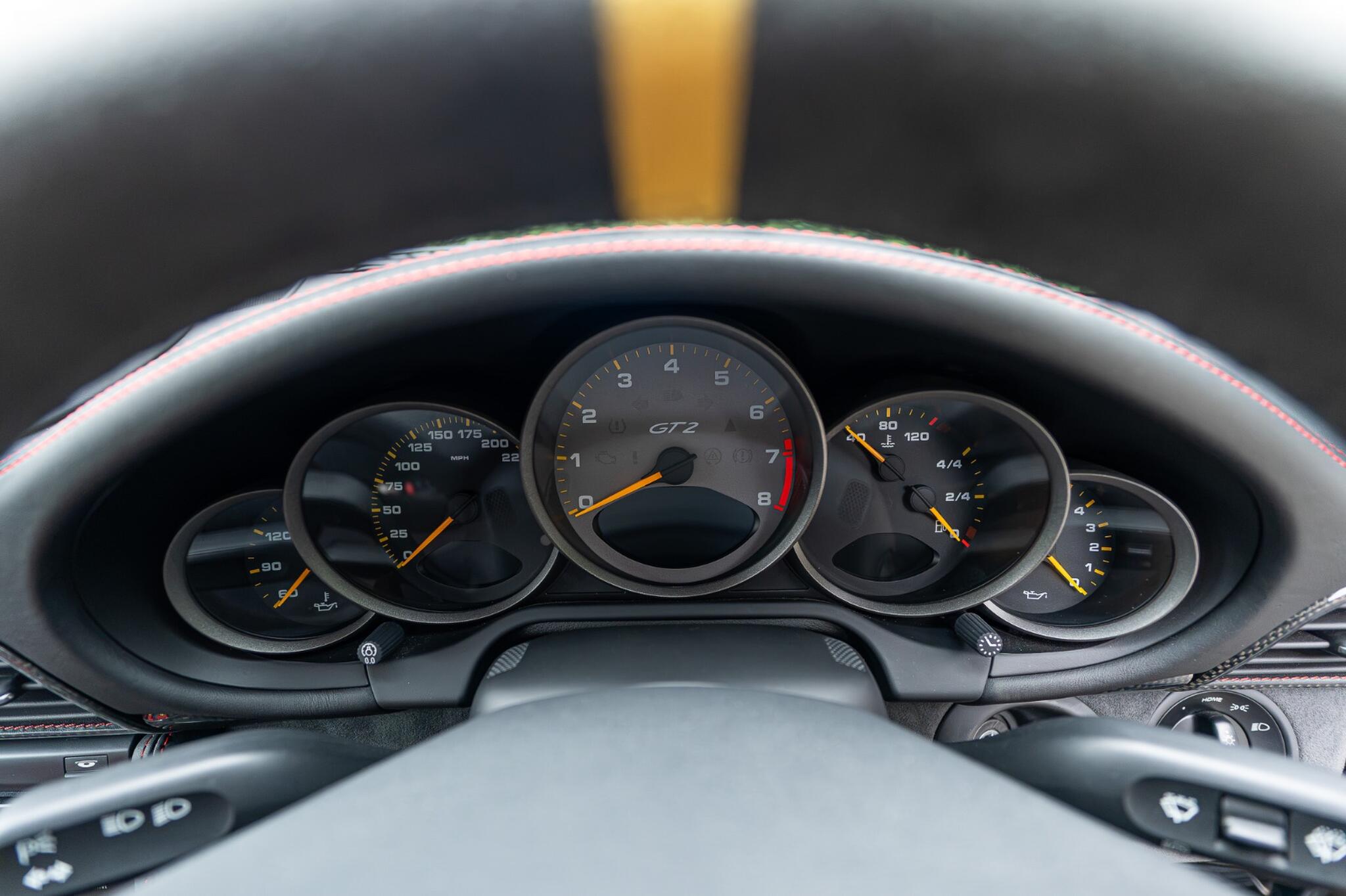 Porsche 911 view 9