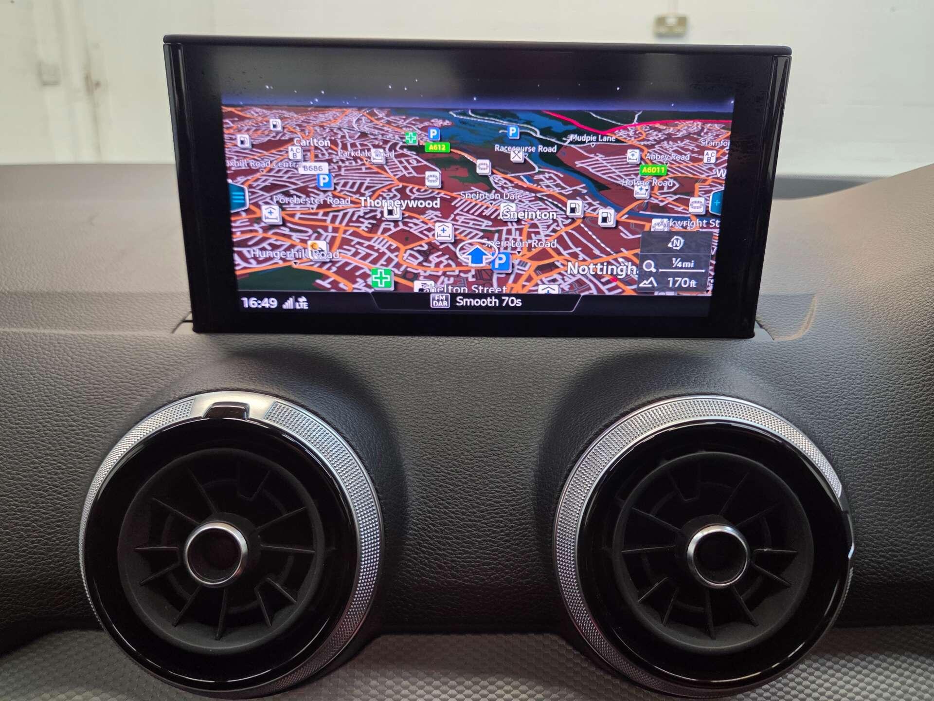 Audi Q2 view 16