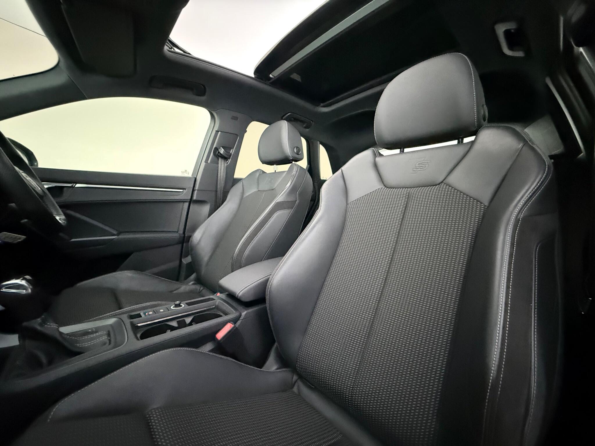 Audi Q3 view 34