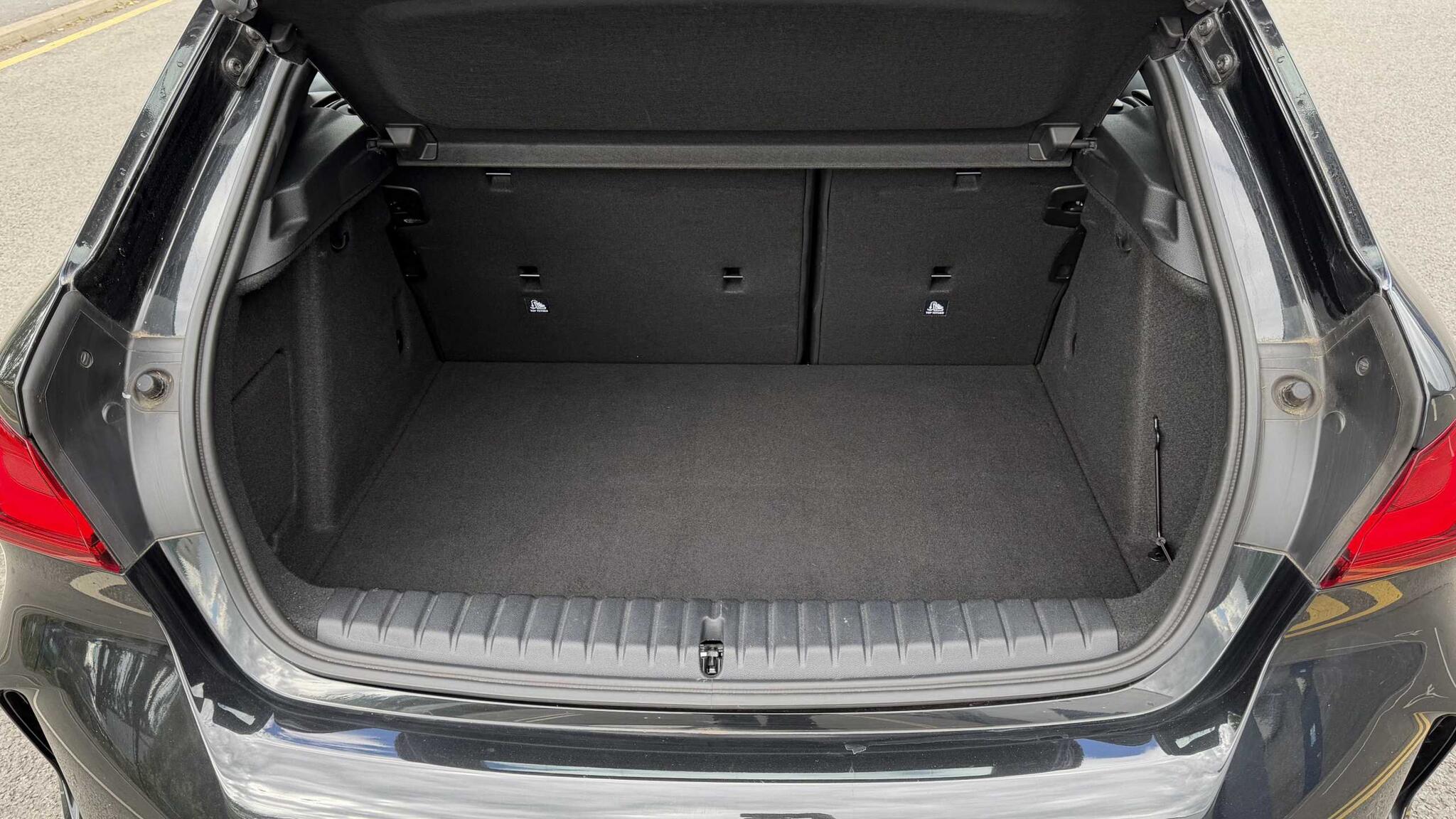 BMW 1 Series view 18
