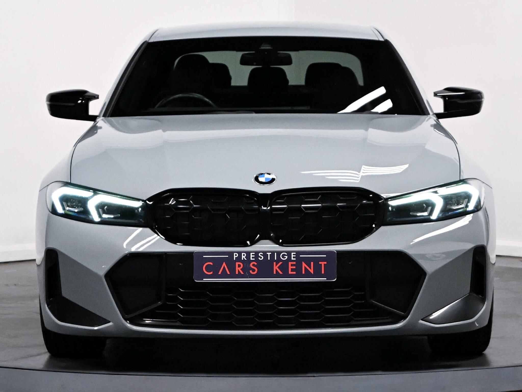 BMW 3 Series view 17