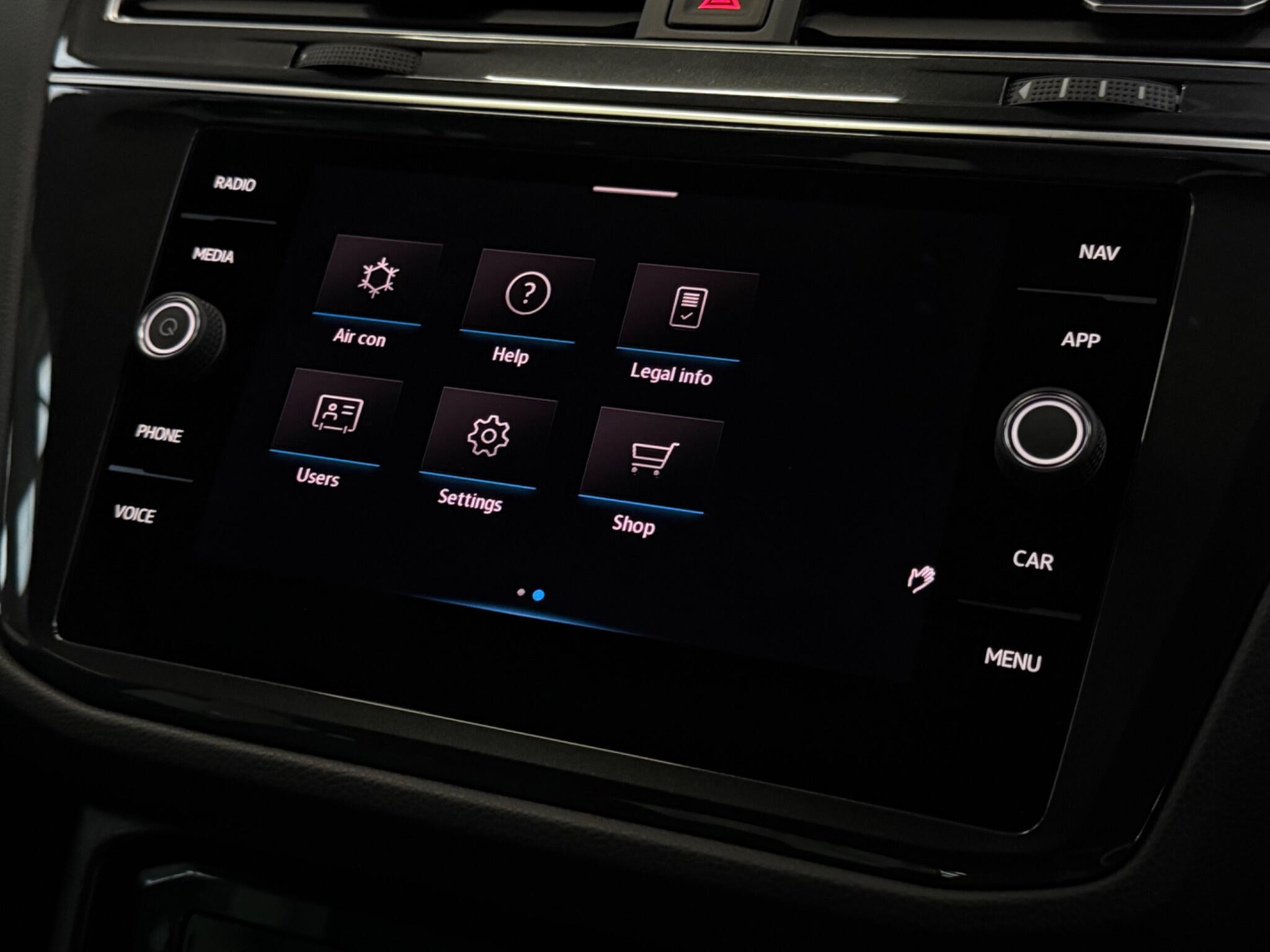 Volkswagen Tiguan view 22