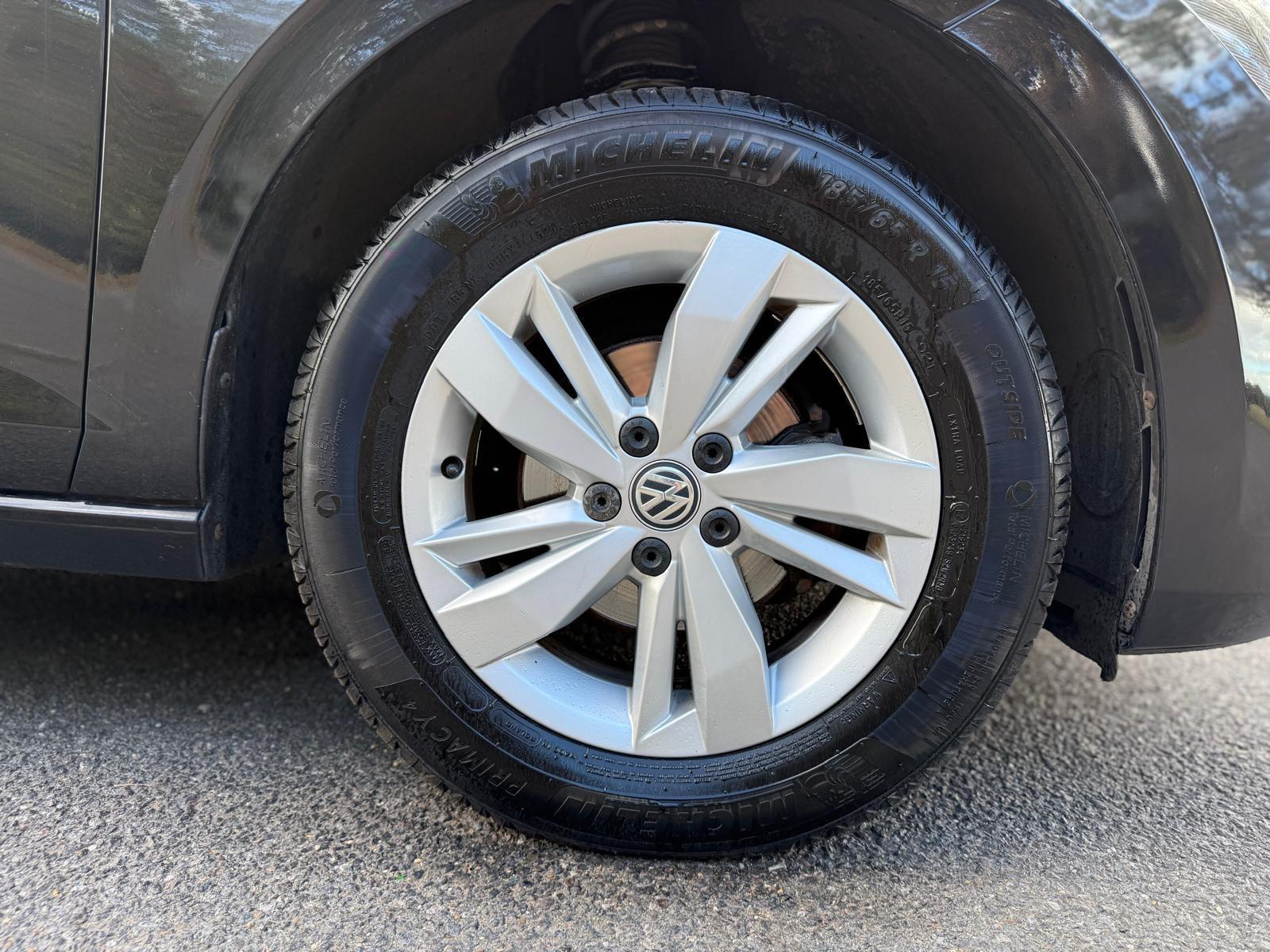 Volkswagen Polo view 60