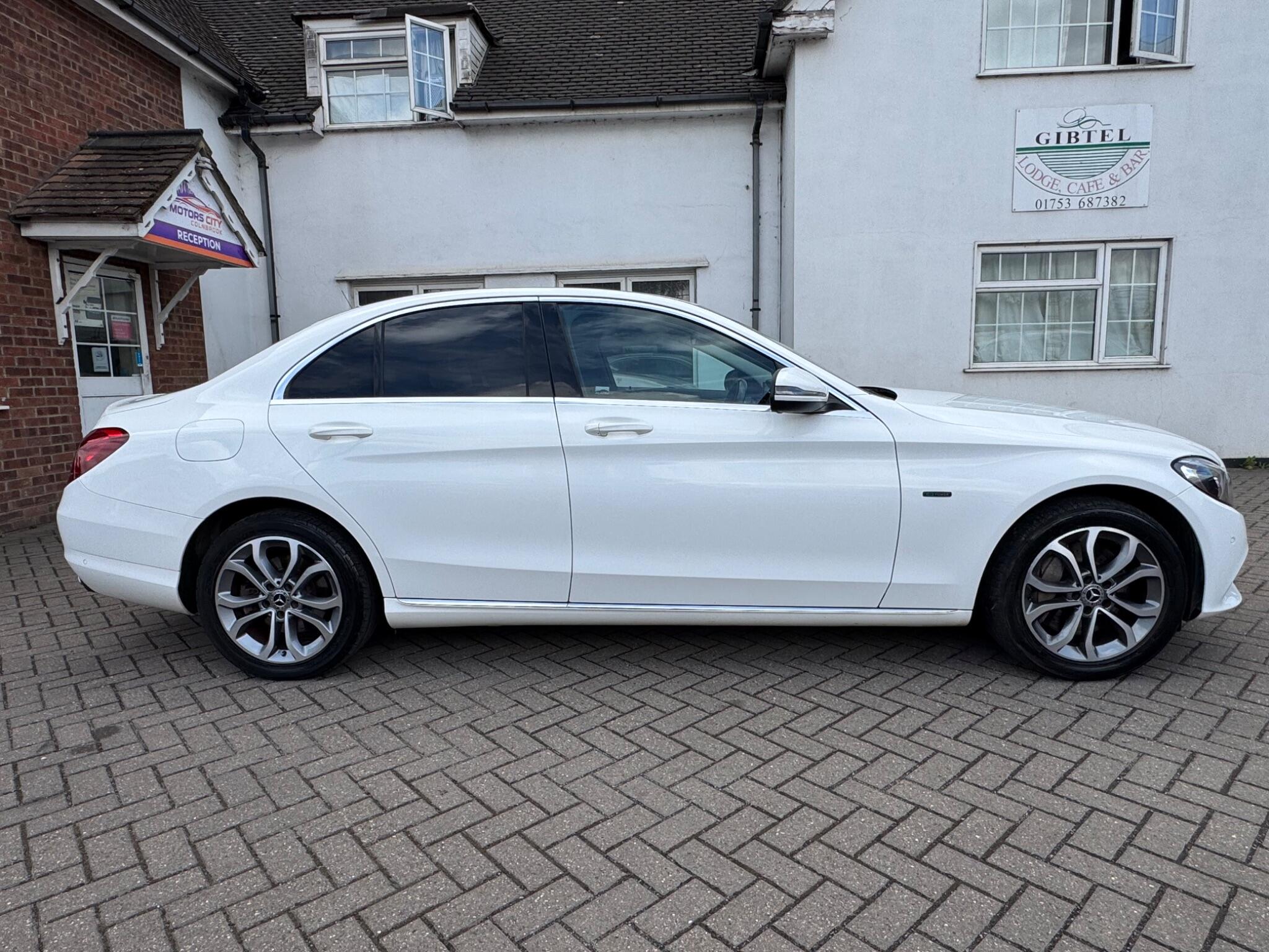 Mercedes-Benz C-Class view 8