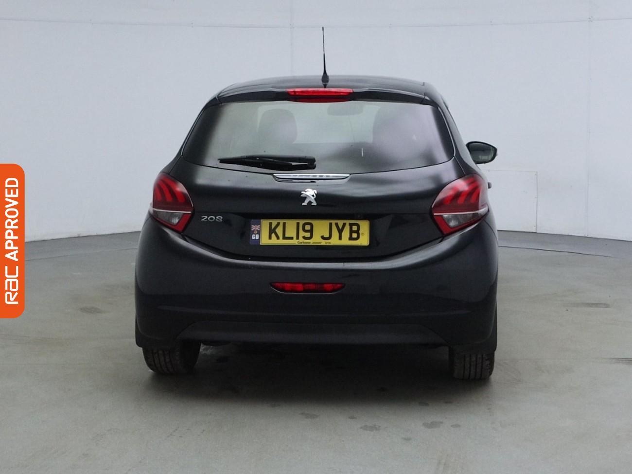 Peugeot 208 view 8