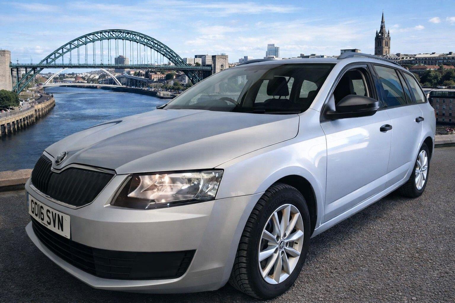 Skoda Octavia view 4