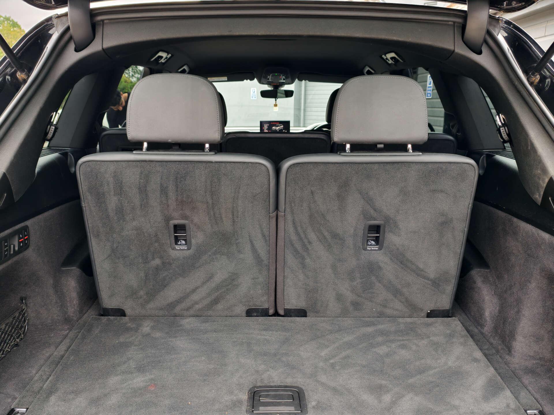 Audi Q7 view 23