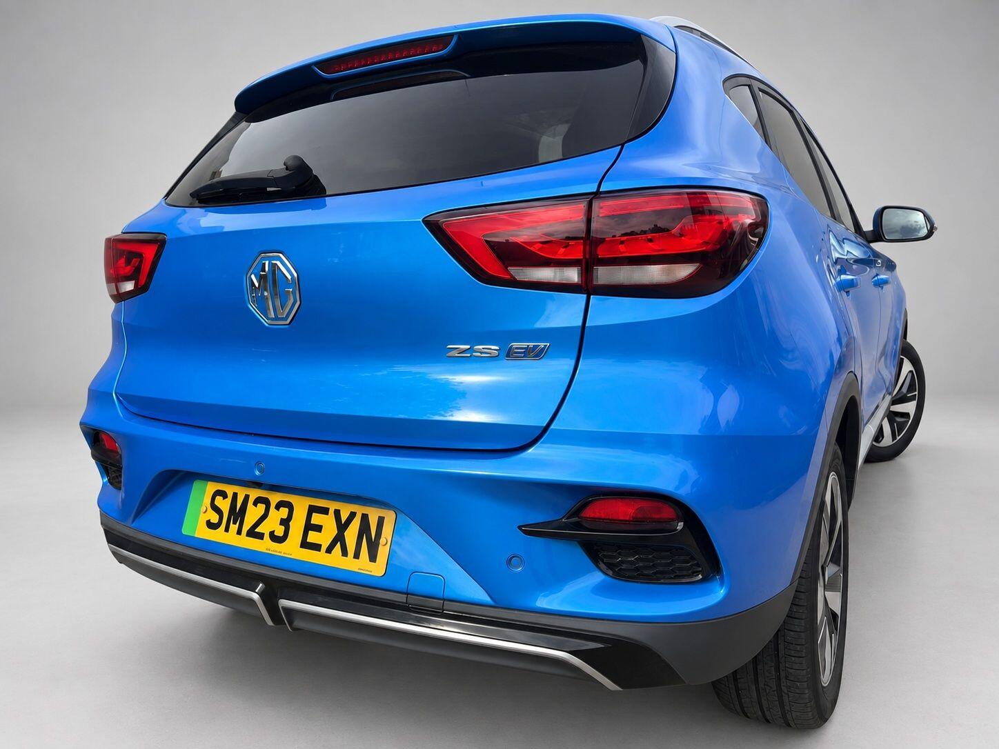 MG ZS view 13
