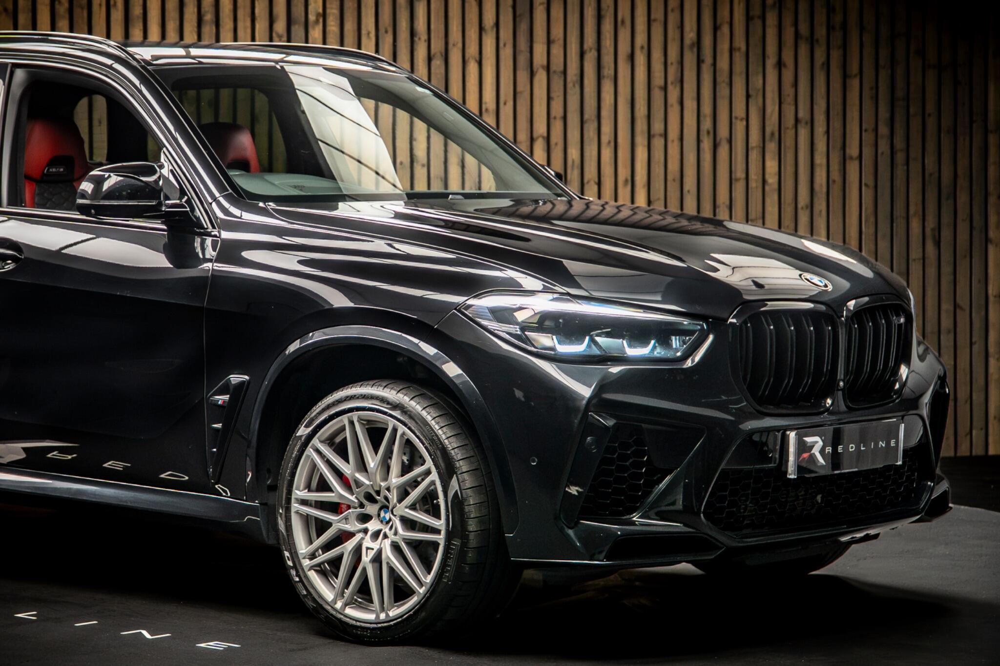 BMW X5 M view 10