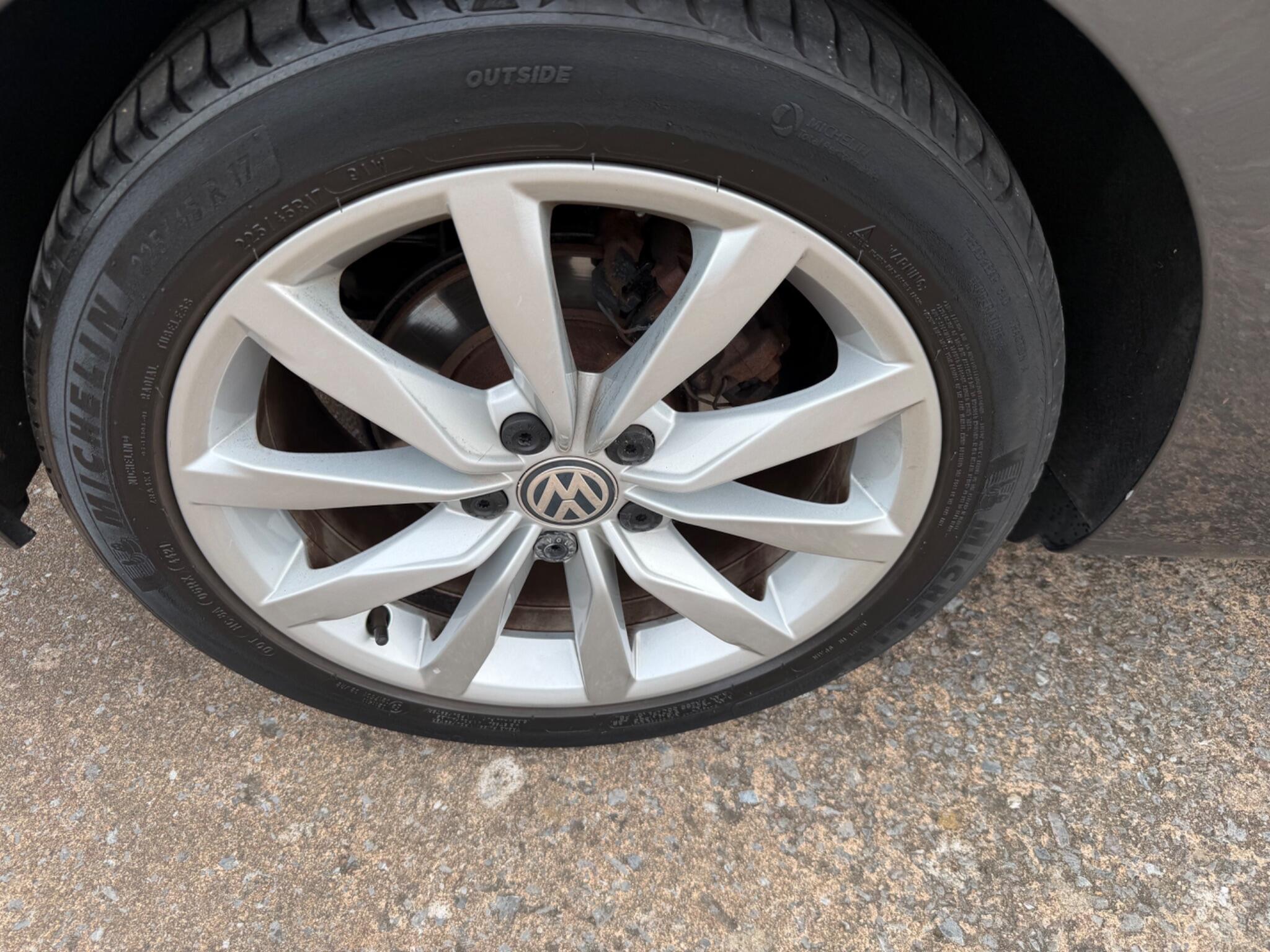 Volkswagen Golf Sportsvan view 20