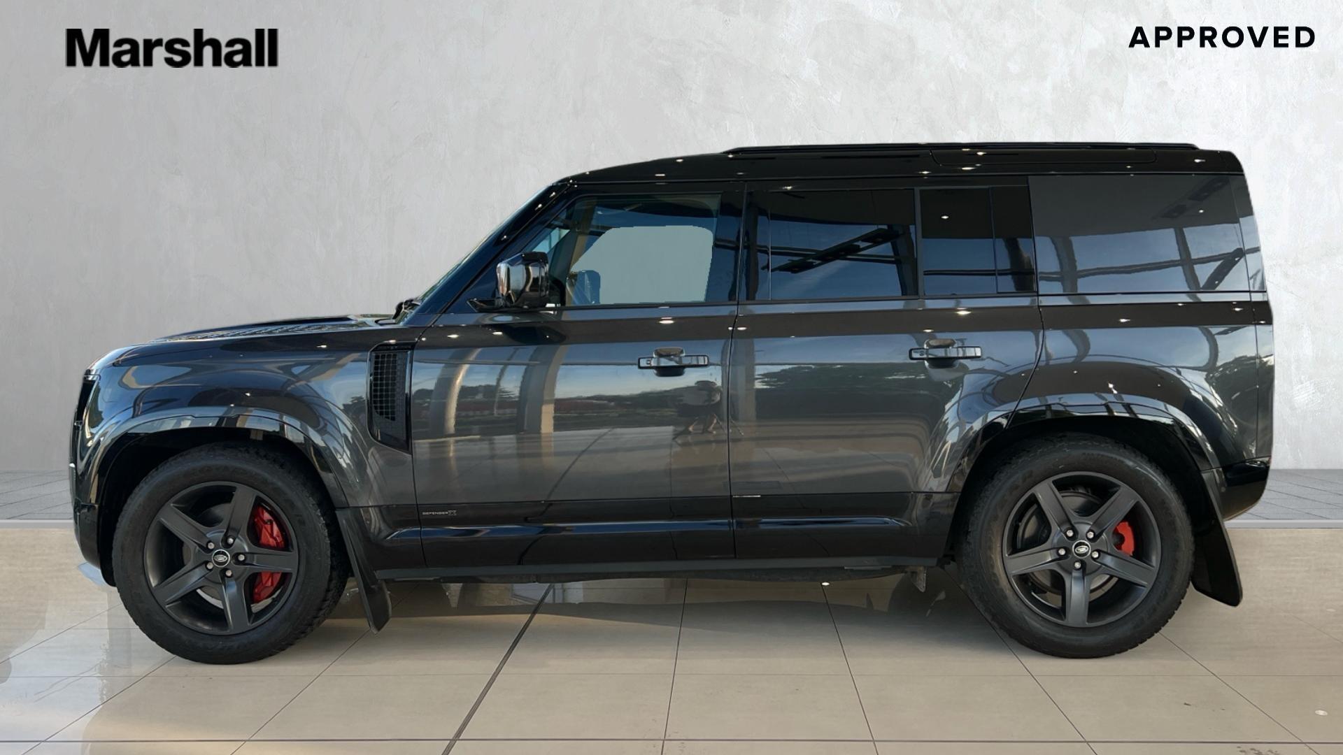 Land Rover Defender view 22