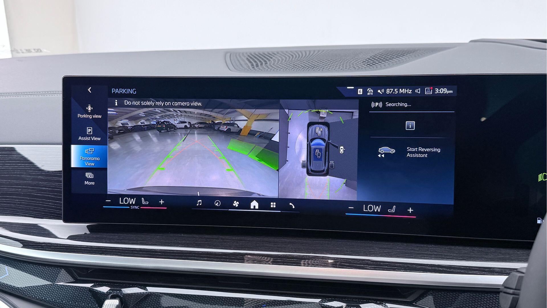 BMW X5 view 26