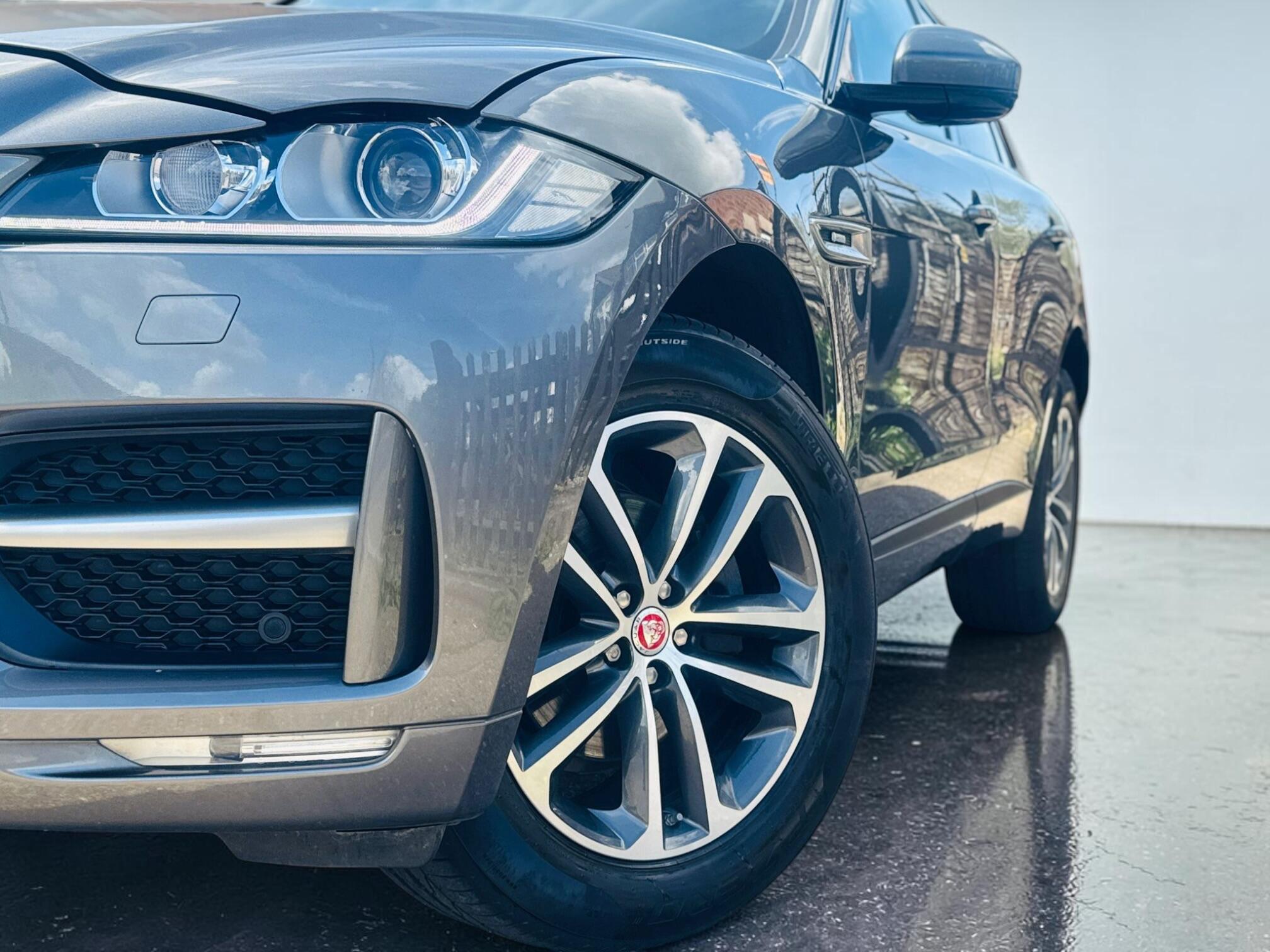 Jaguar F-Pace view 27