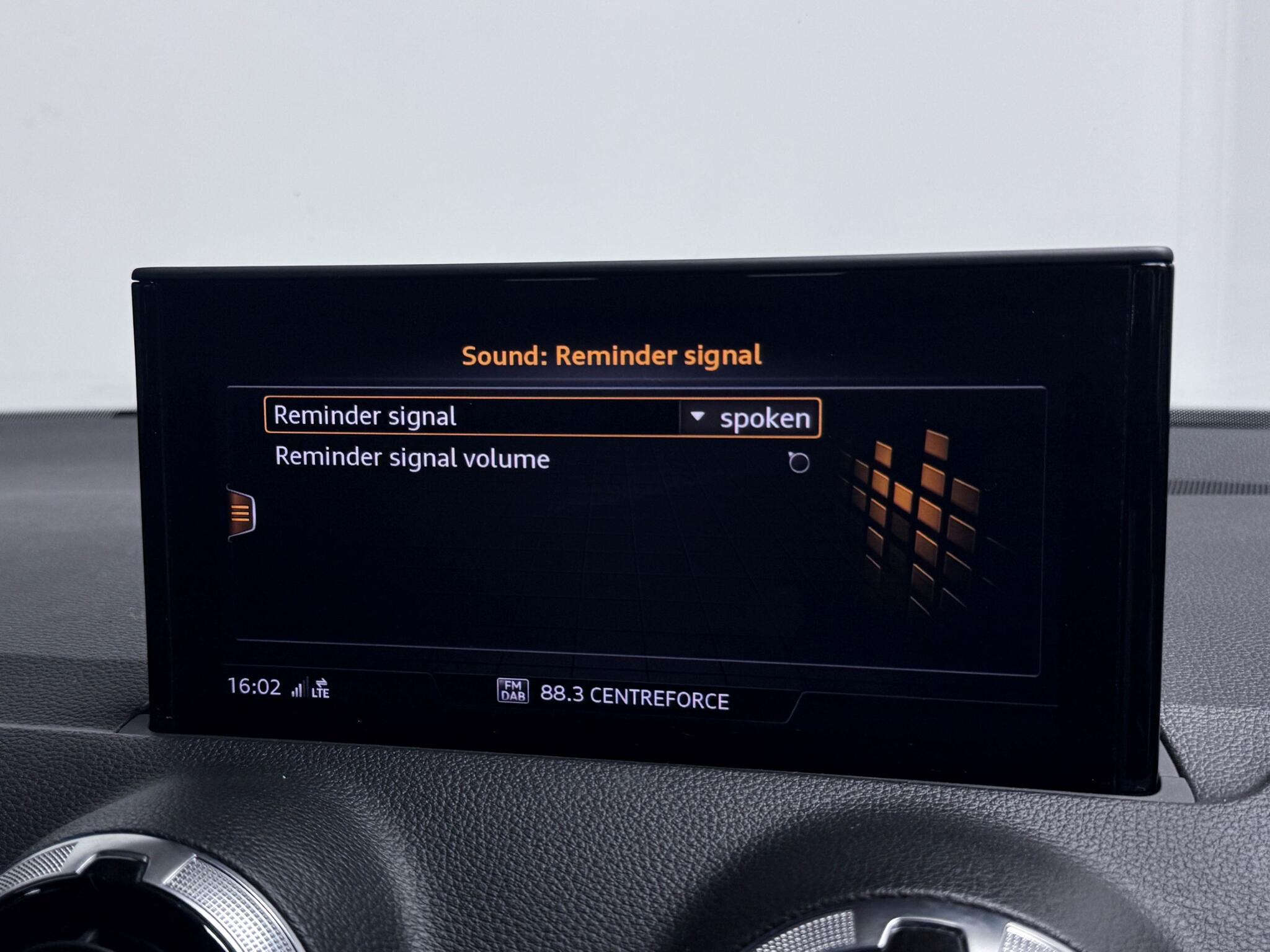 Audi SQ2 view 43