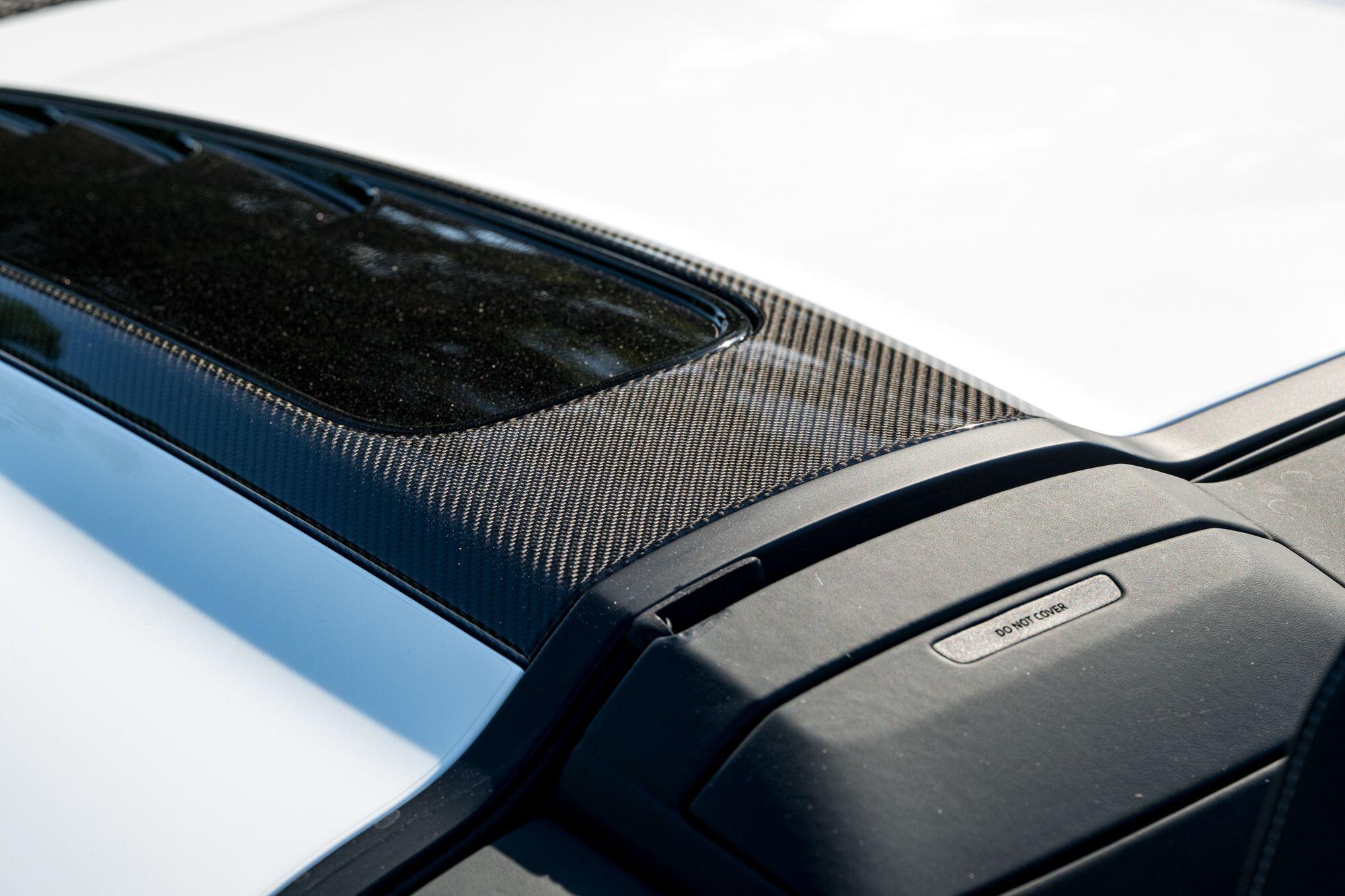 Audi R8 view 25