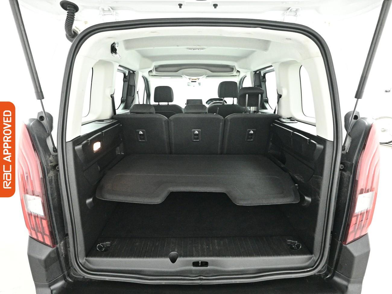 Peugeot E-Rifter view 27