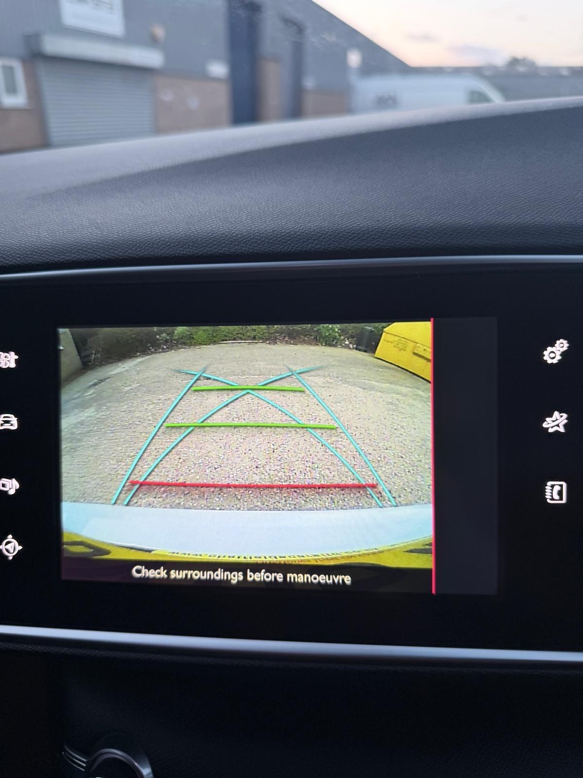 Peugeot 308 view 21