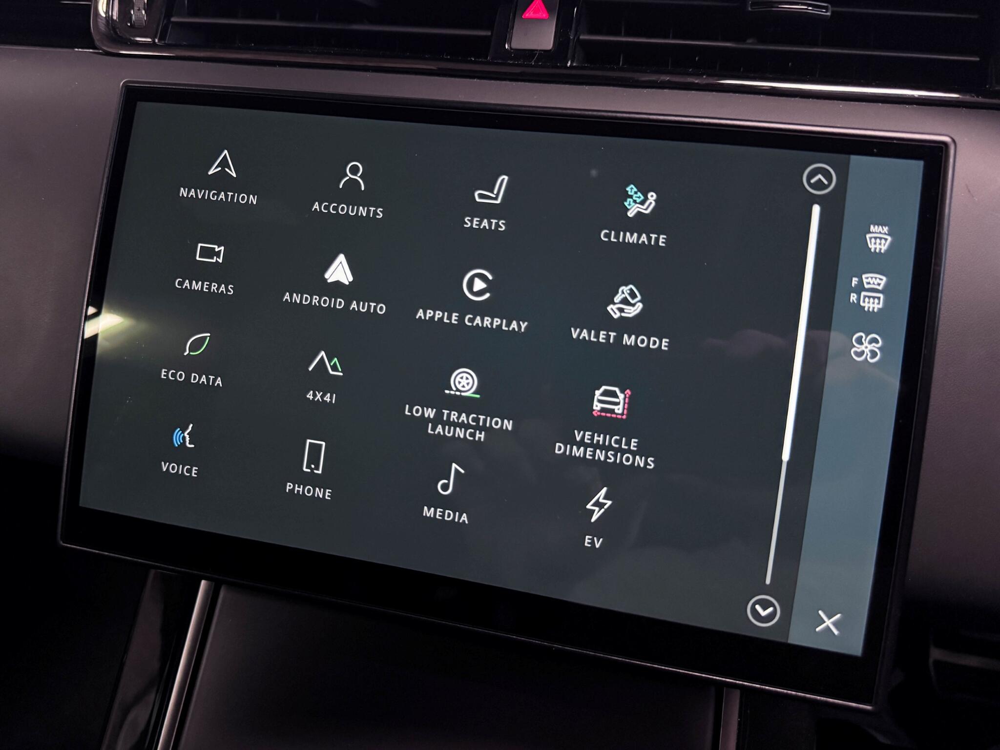 Land Rover Range Rover Evoque view 38