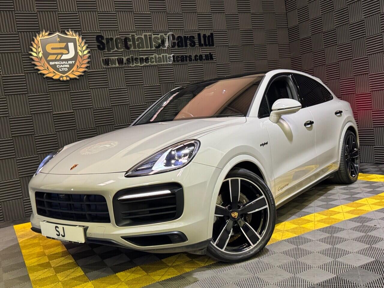 Porsche Cayenne view 4