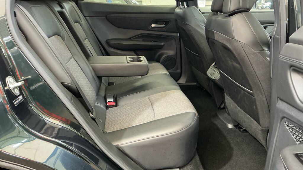 Nissan Ariya view 10