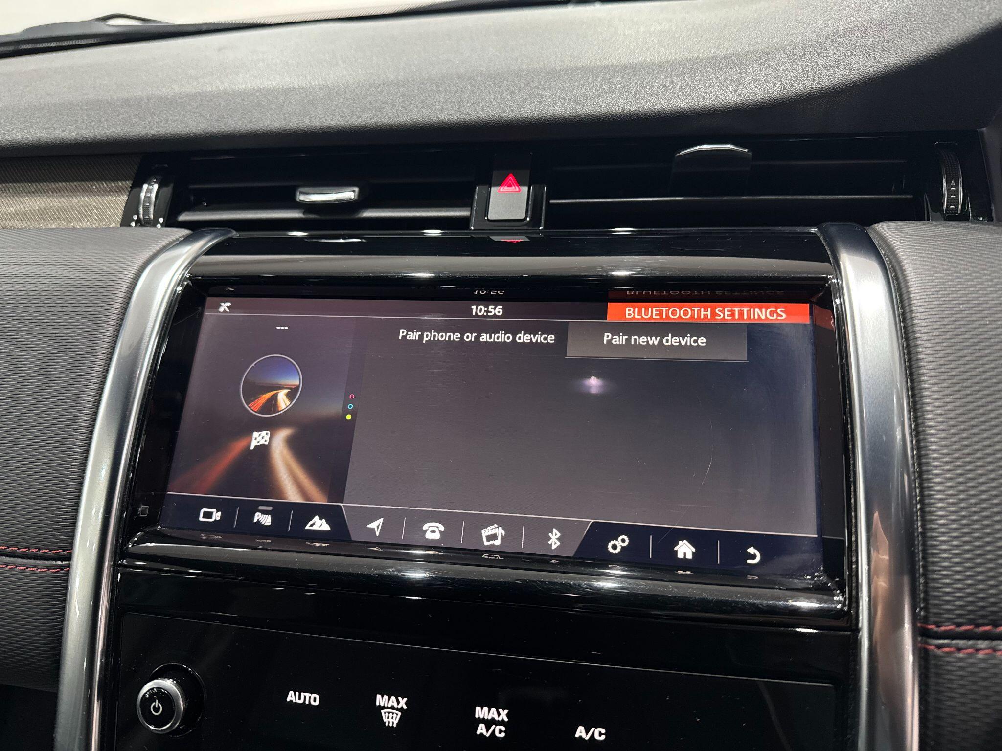 Land Rover Discovery Sport view 38