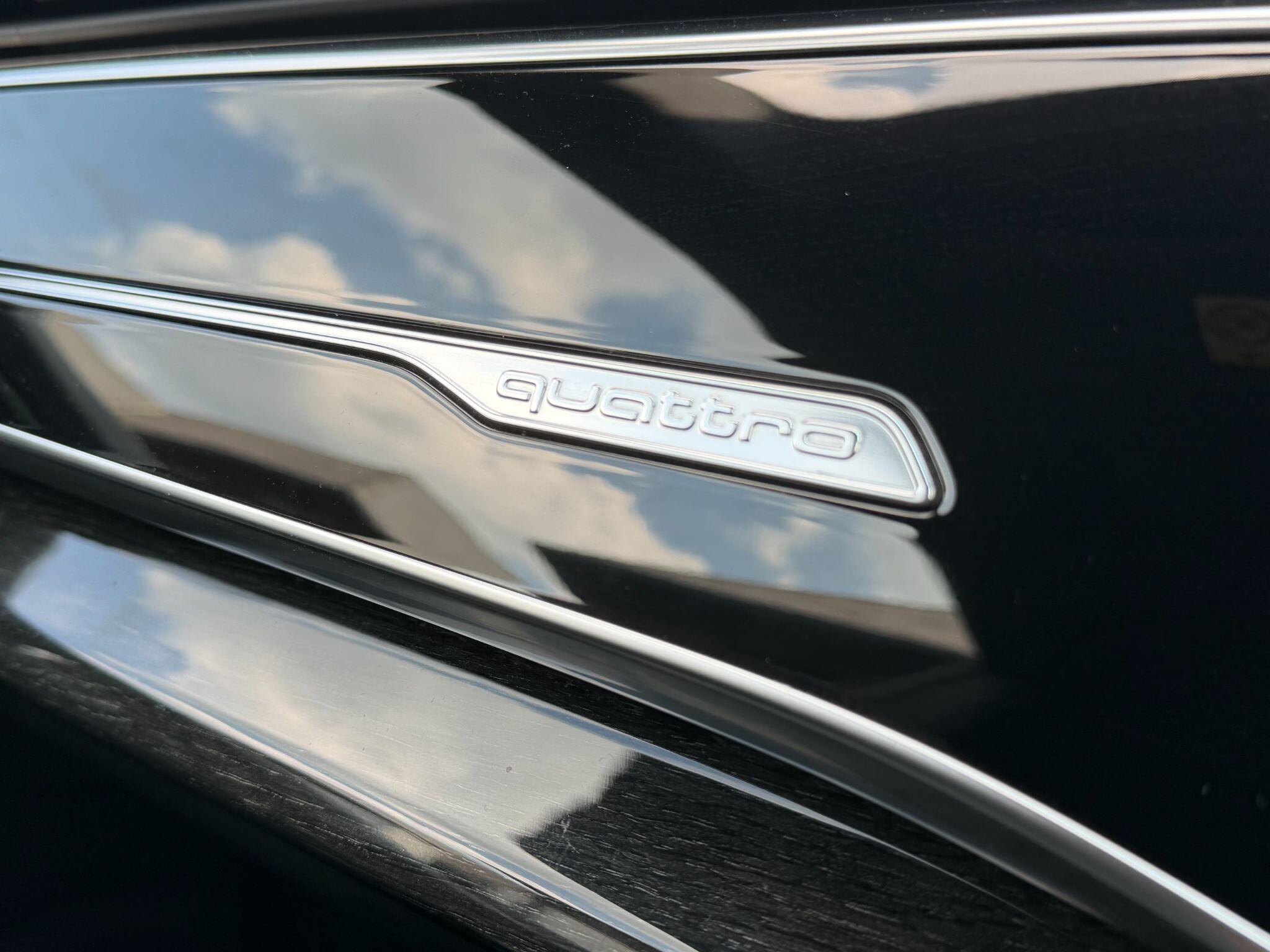 Audi Audi Q8 view 25