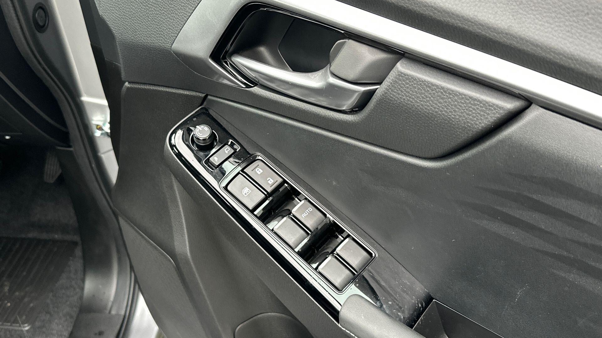 Isuzu D-Max view 23
