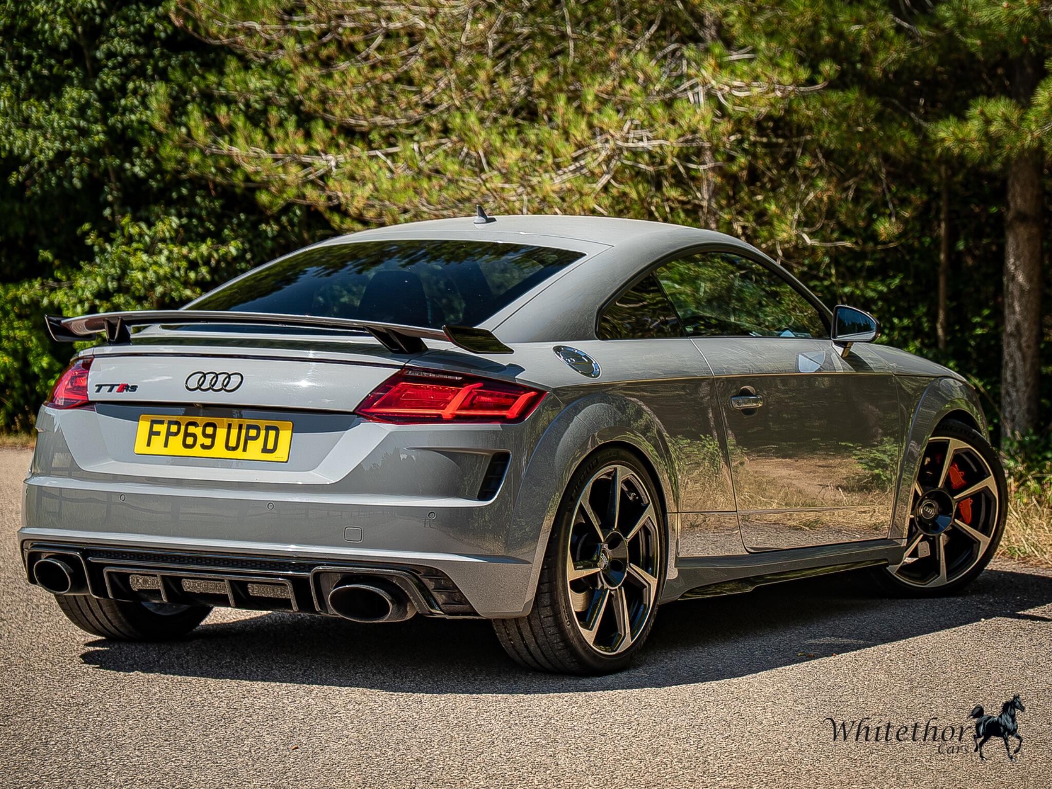 Audi TT RS view 6