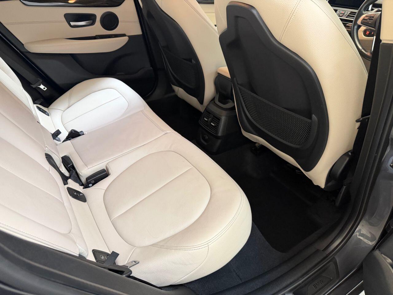 BMW 2 Series Active Tourer view 40