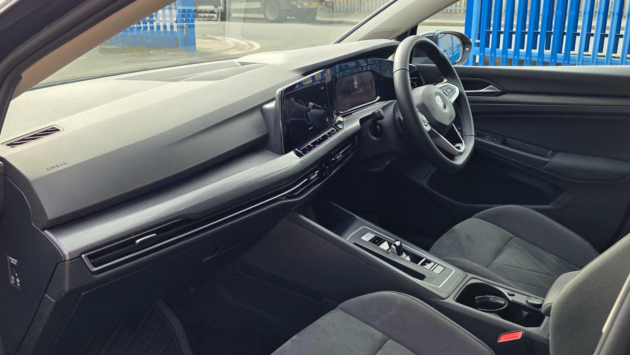Volkswagen Golf view 15