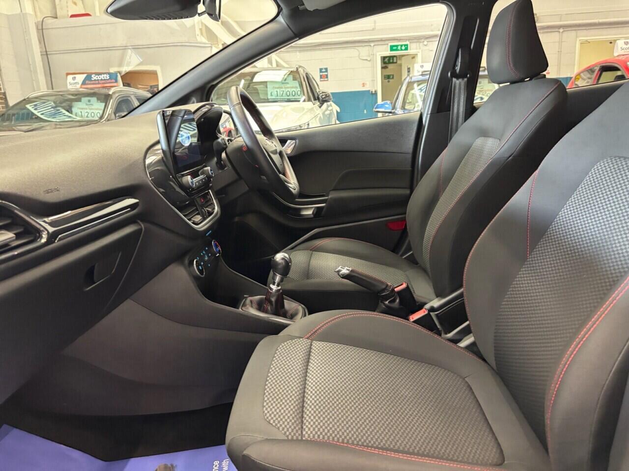 Ford Fiesta view 25