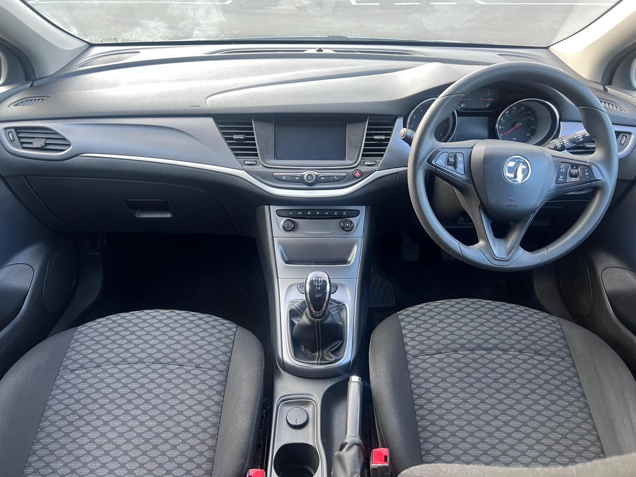 2017 Vauxhall Astra 1.4i Design Euro 6 5dr • 48,900 miles image 15