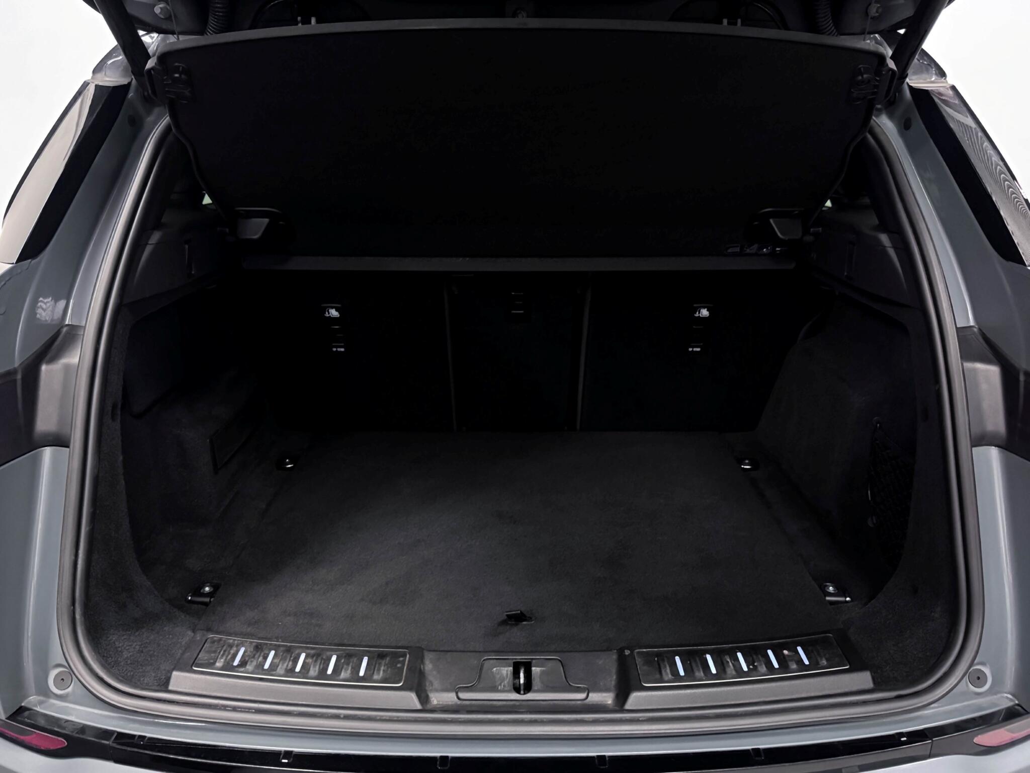Land Rover Range Rover Evoque view 7