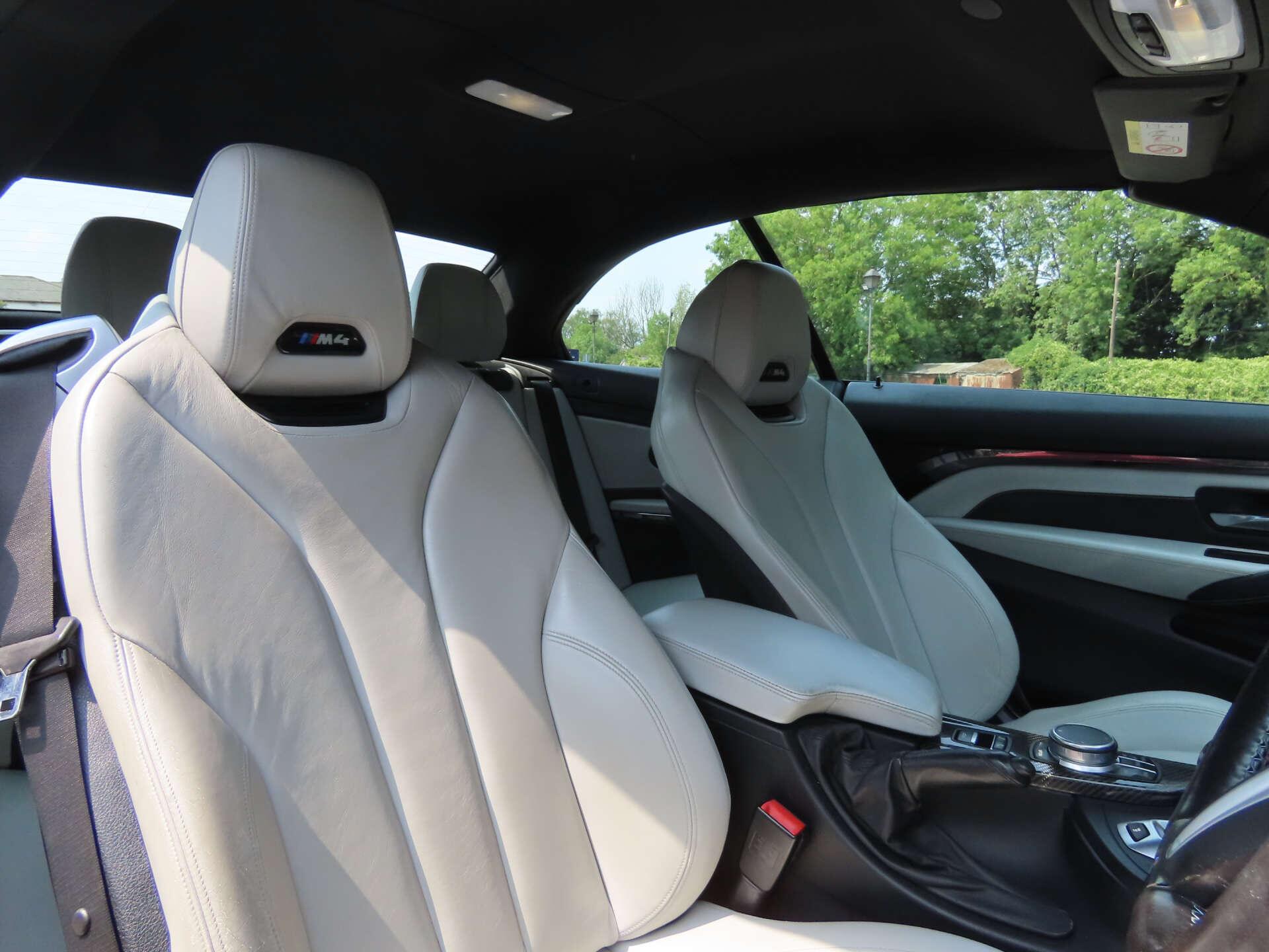 BMW M4 view 10