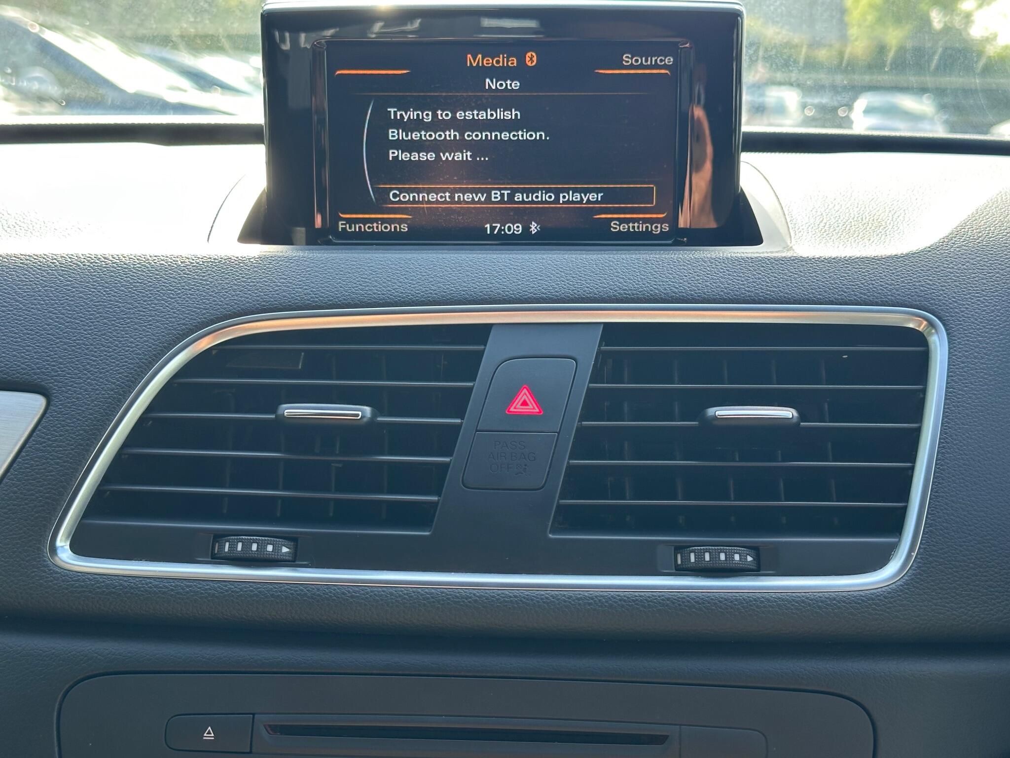 Audi Q3 view 48