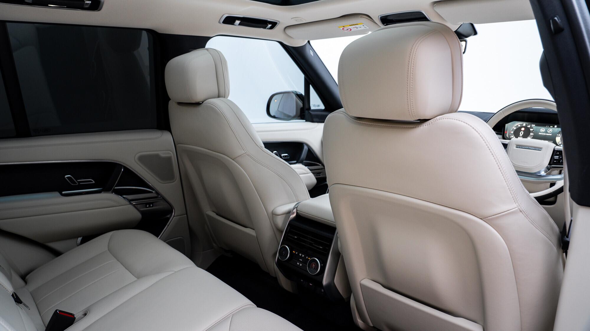 Land Rover Range Rover view 18